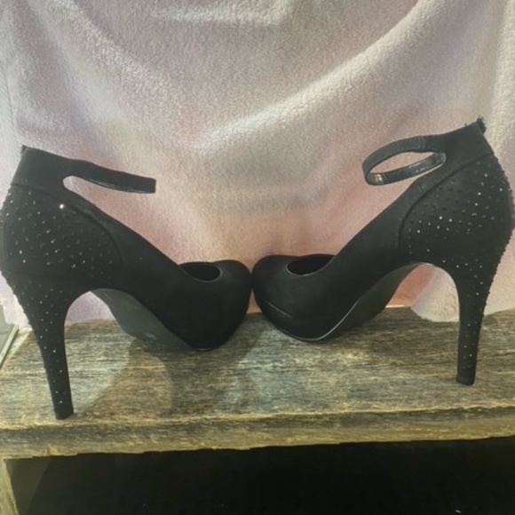 Black Pumps with Rhinestone accented heels - Picture 6 of 14